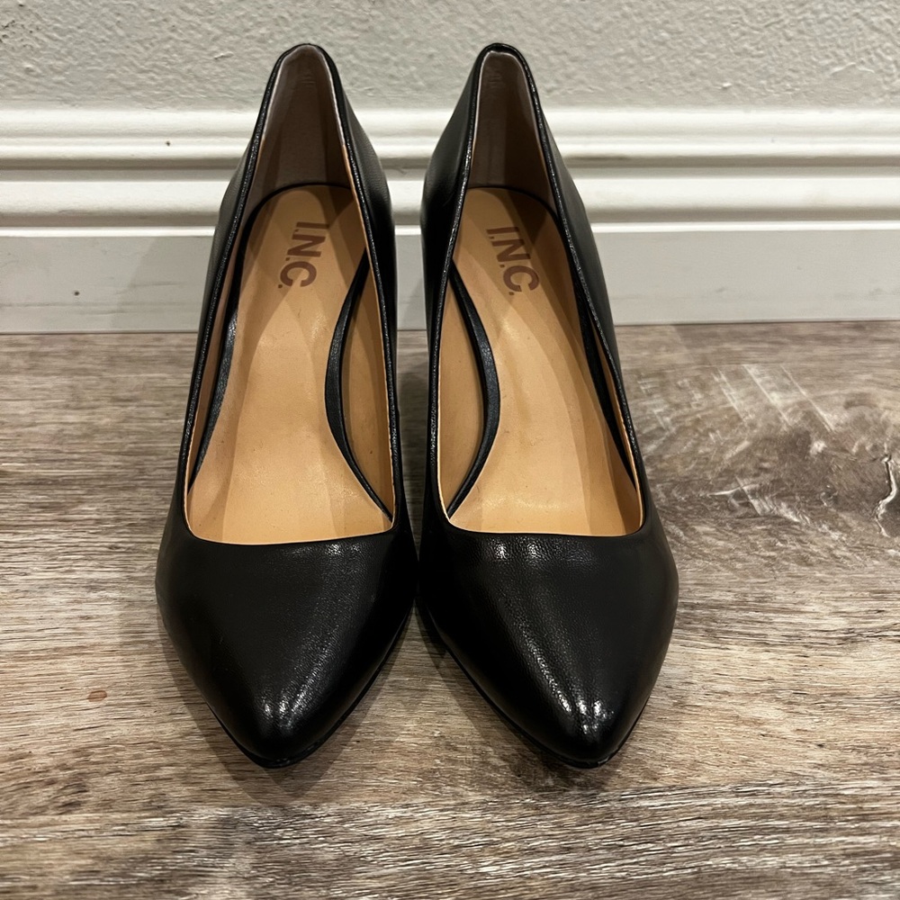 INC International Concepts Women's Black Pumps